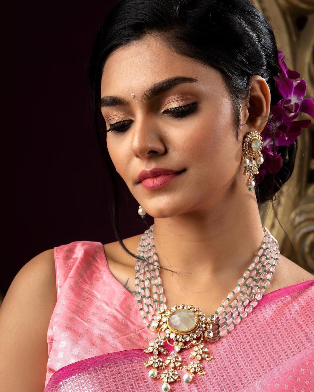 Prettified Pink Kanjivaram Silk Saree With Elegant Blouse Piece