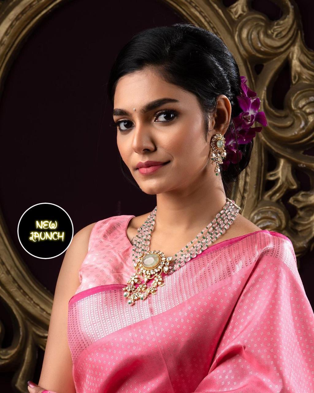 Prettified Pink Kanjivaram Silk Saree With Elegant Blouse Piece