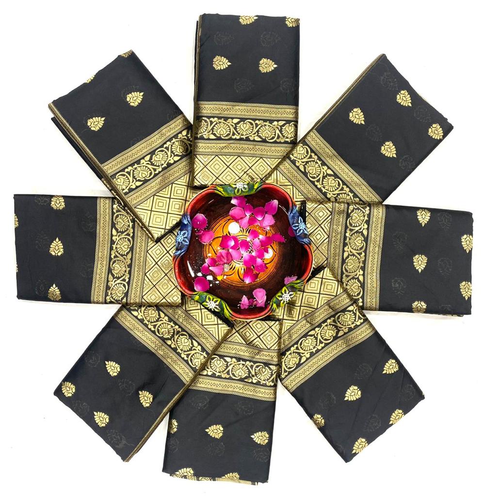 Bewitching Black Soft Silk Saree With Artistic Blouse Piece