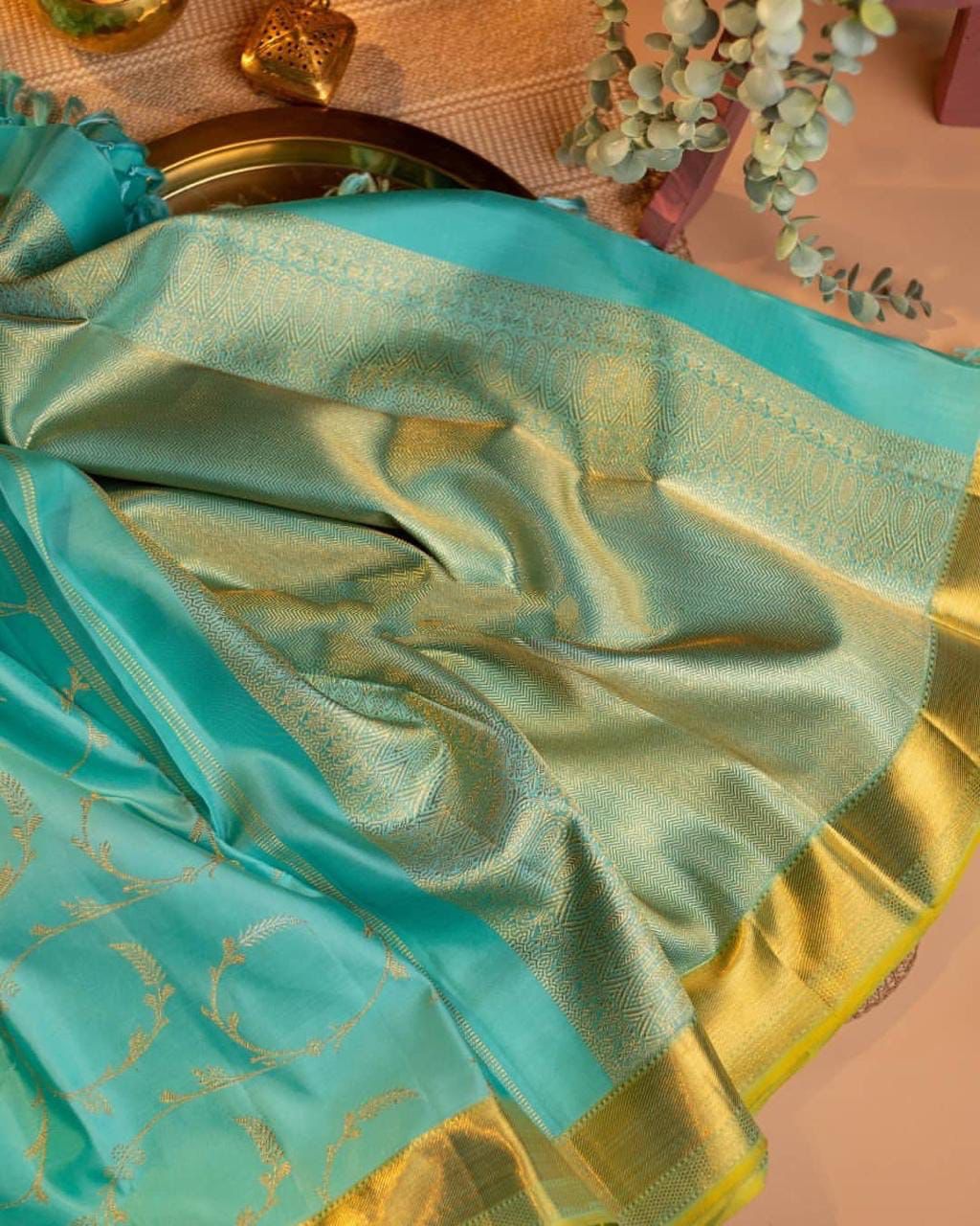 Winning Firozi Banarasi Silk Saree With Confounding Blouse Piece