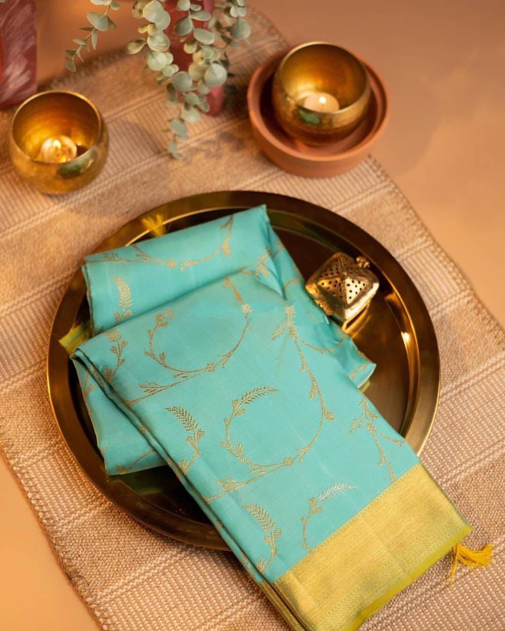 Winning Firozi Banarasi Silk Saree With Confounding Blouse Piece