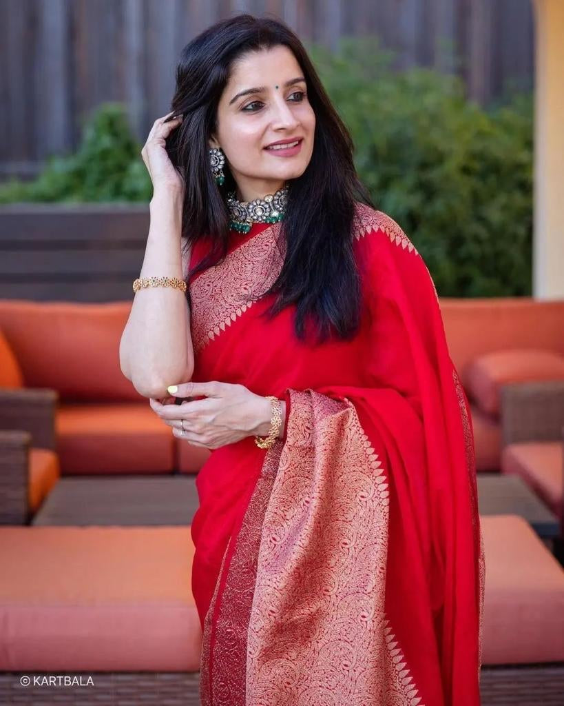 Alluring Red Soft Silk Saree With Sumptuous Blouse Piece