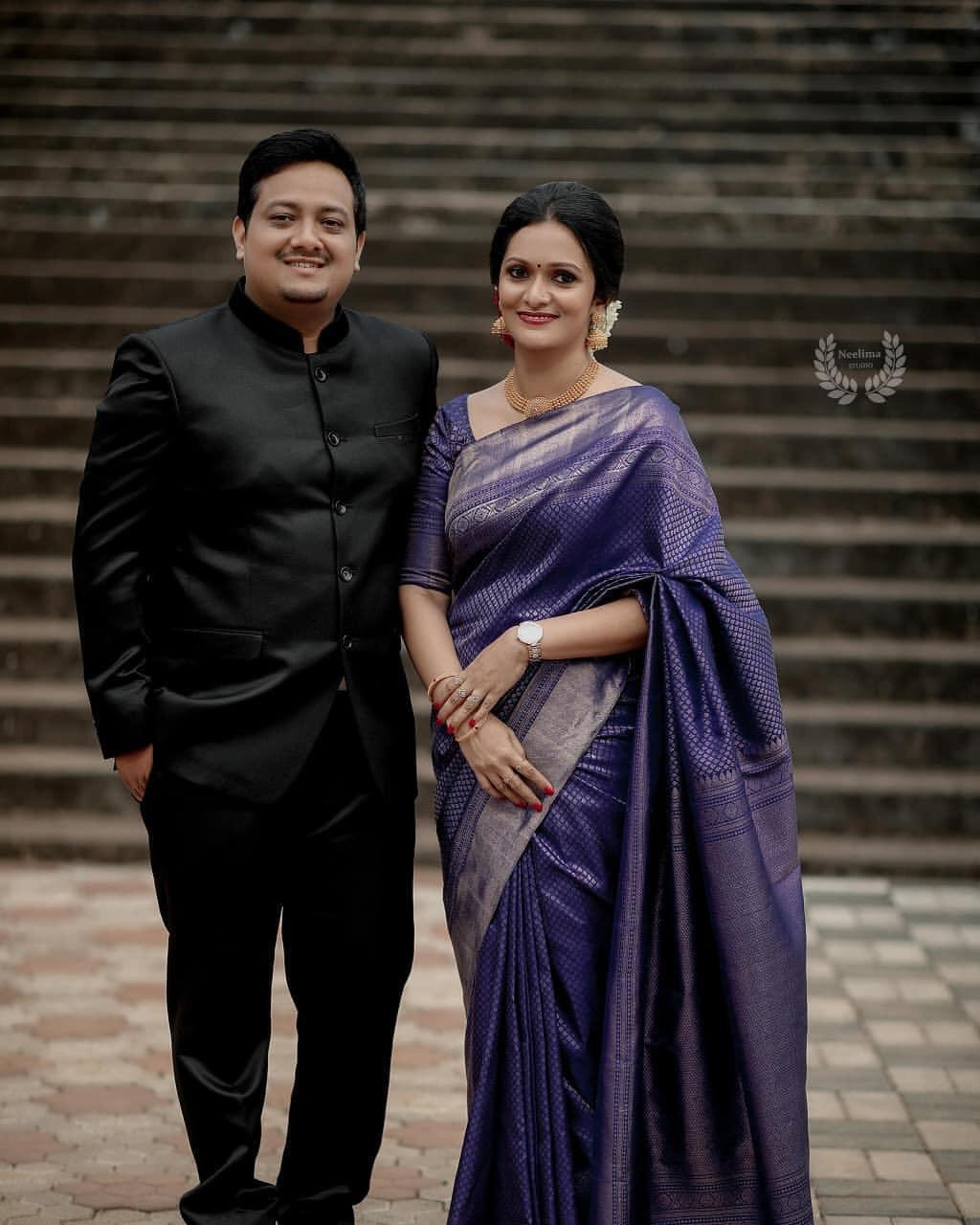 Enchanting Blue Kanjivaram Silk Saree With Glittering Blouse Piece