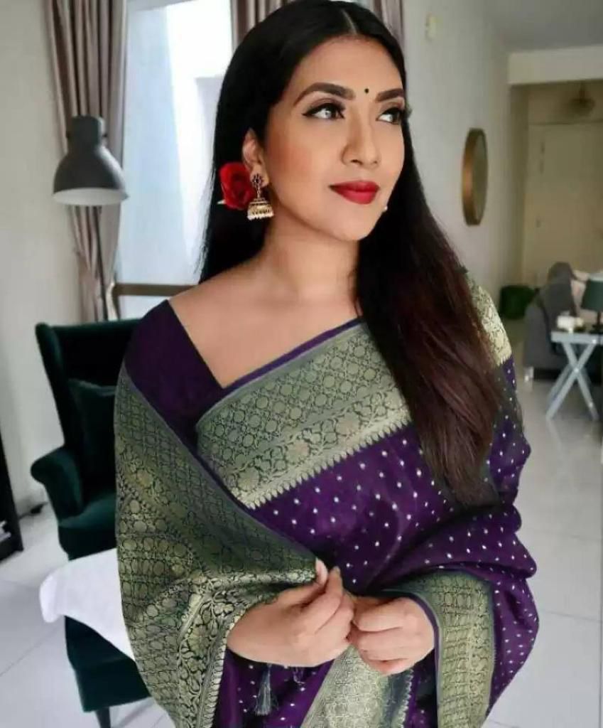 Transcendent Purple Soft Silk Saree With Flaunt Blouse Piece