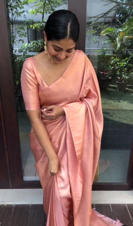 Trendy Peach Soft Silk Saree With Assemblage Blouse Piece