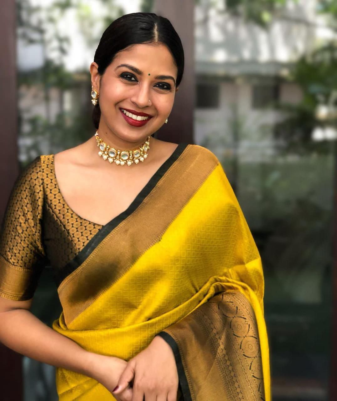 Magnetic Yellow Kanjivaram Silk Saree With Impressive Blouse Piece