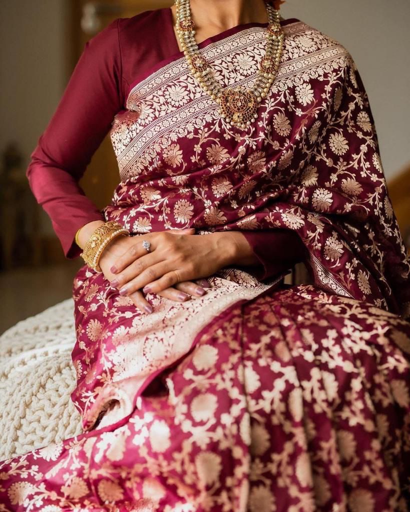 Splendid Maroon Banarasi Silk Saree With Arresting Blouse Piece