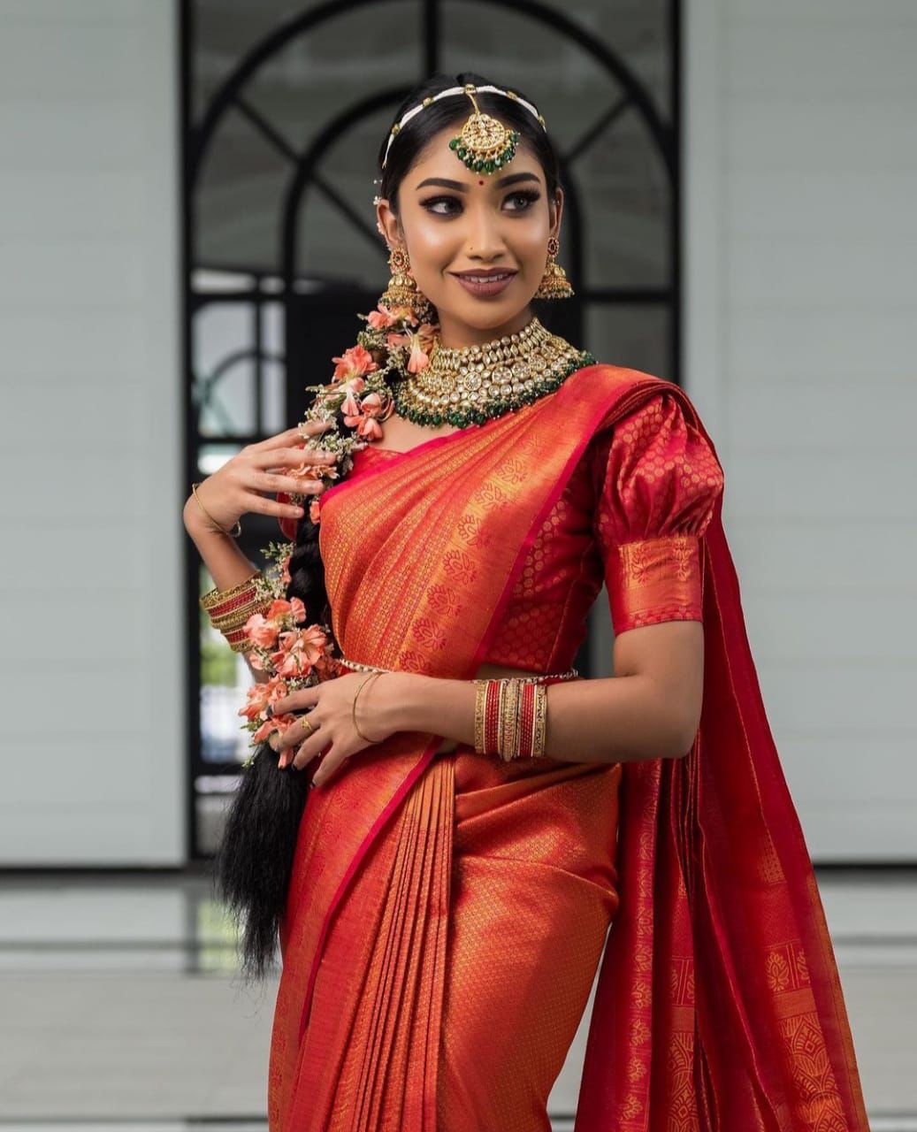 inspiring Red Kanjivaram Silk Saree With Superb Blouse Piece