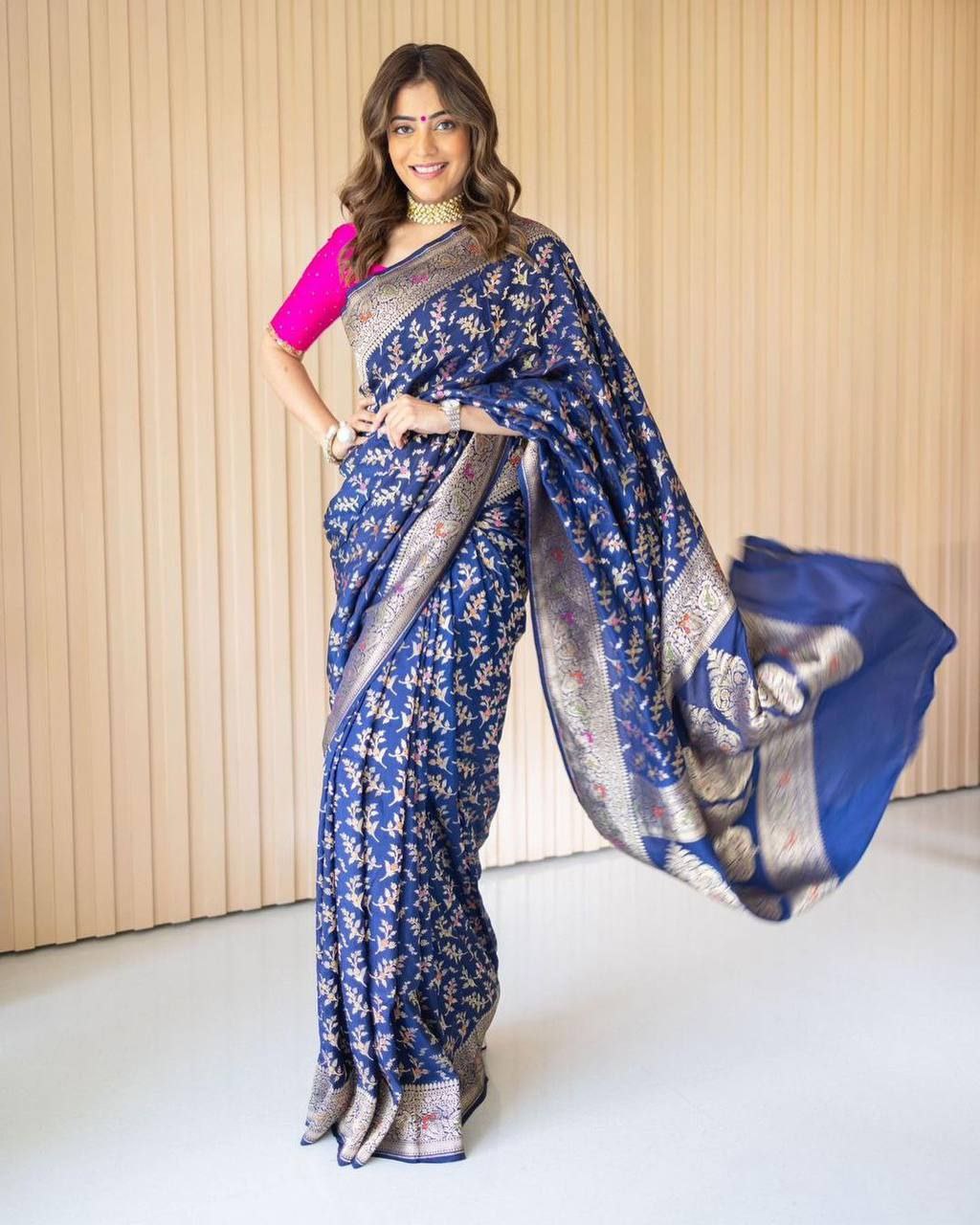 Scrumptious Navy Blue Soft Silk Saree With Desuetude Blouse Piece