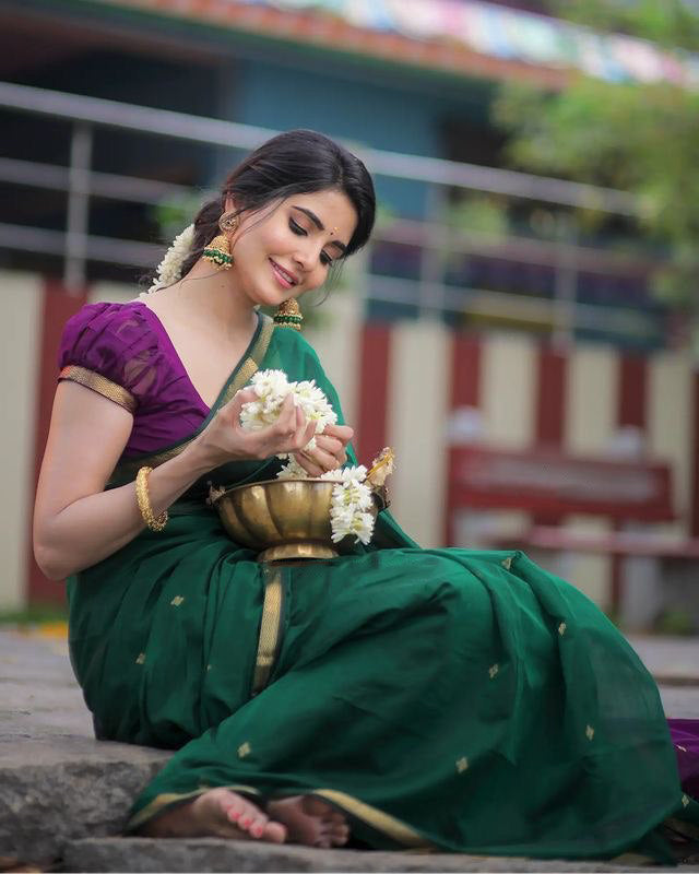 Attractive Green Cotton Silk Saree With Lovely Blouse Piece