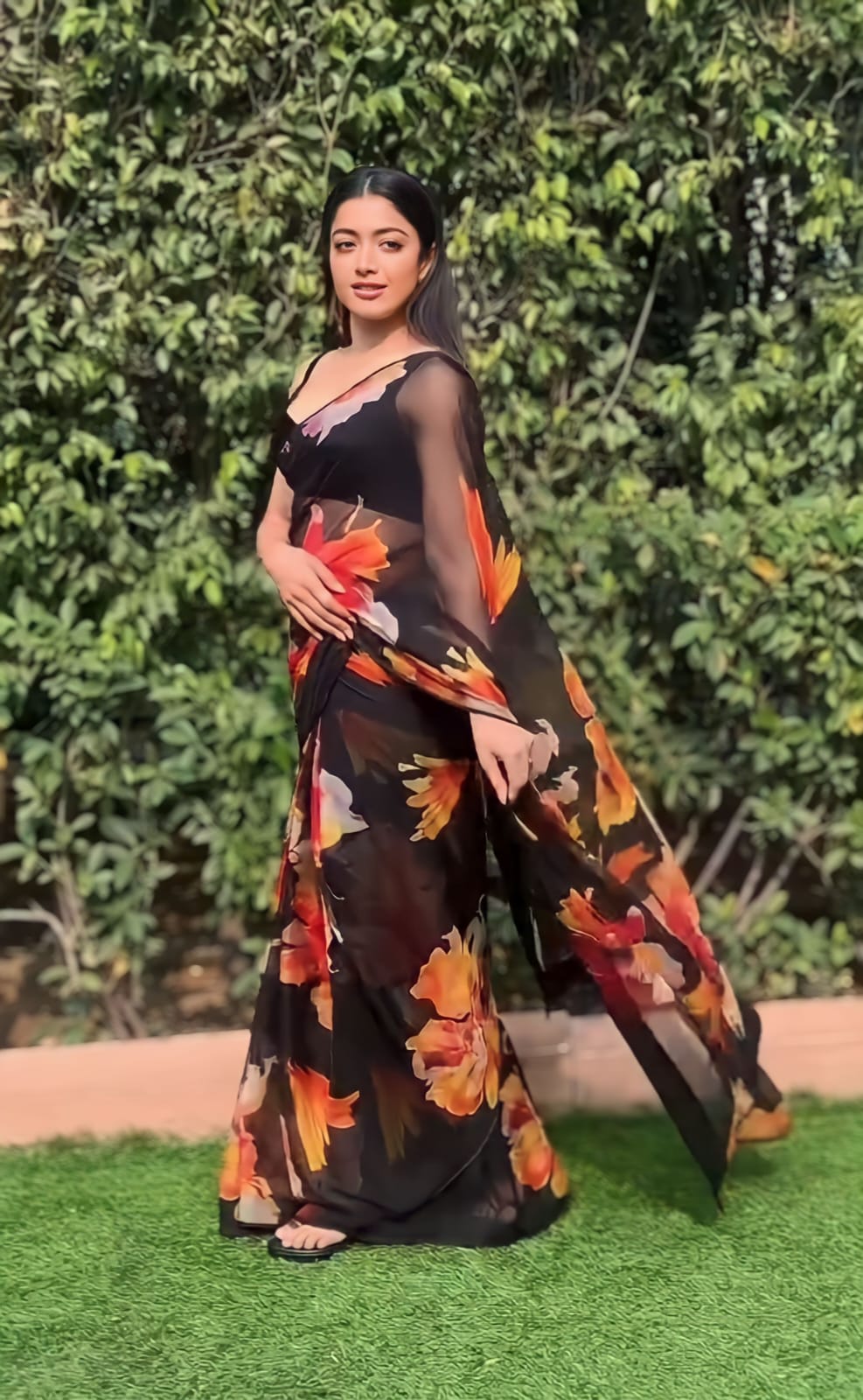 Admirable Black Georgette Saree With Pleasurable Blouse Piece