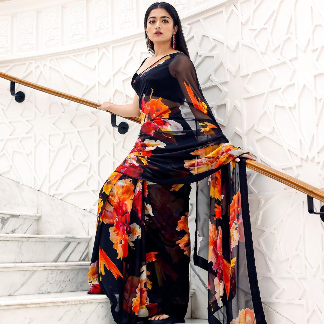 Admirable Black Georgette Saree With Pleasurable Blouse Piece