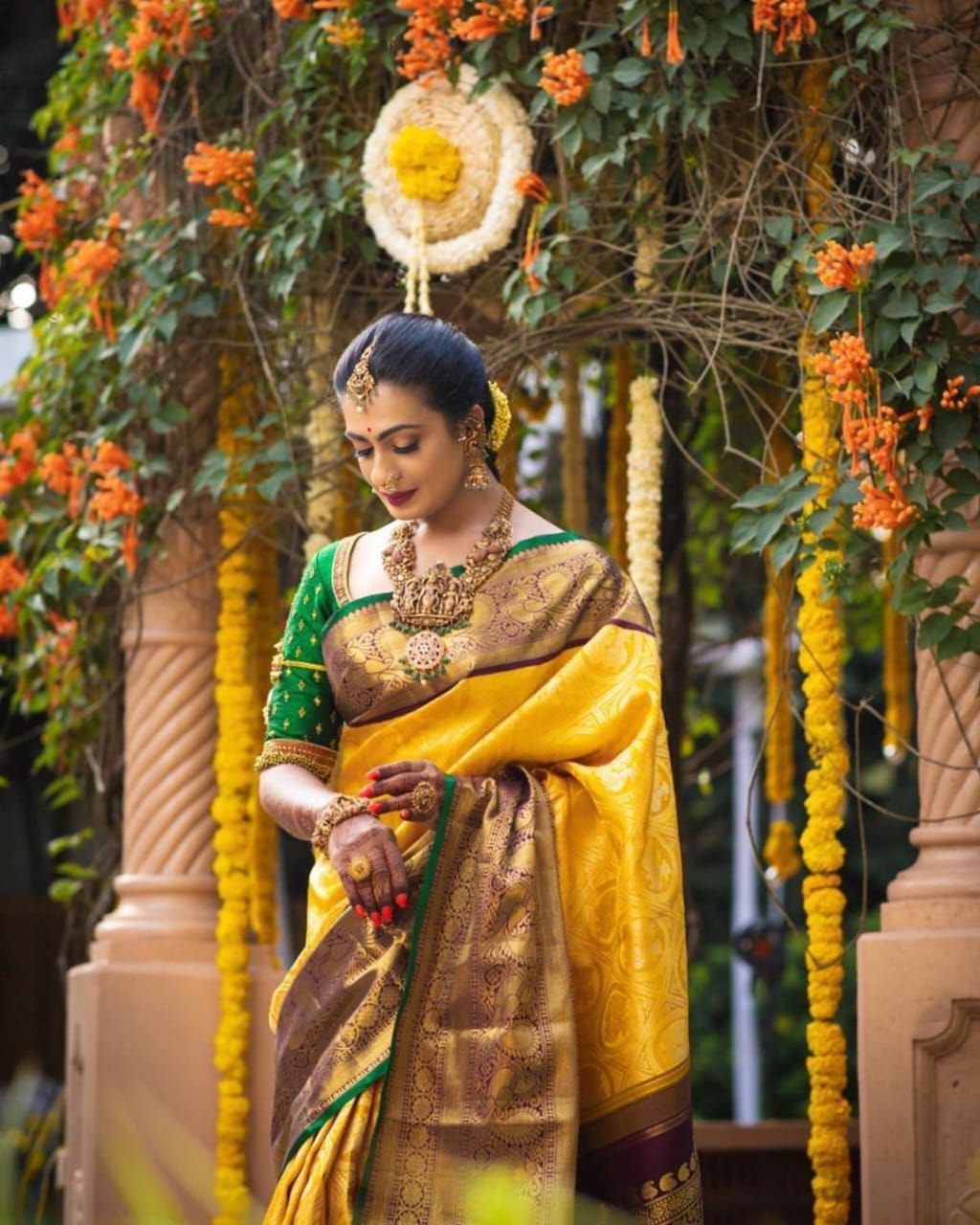 Tranquil Yellow Soft Silk Saree With Comforting Blouse Piece