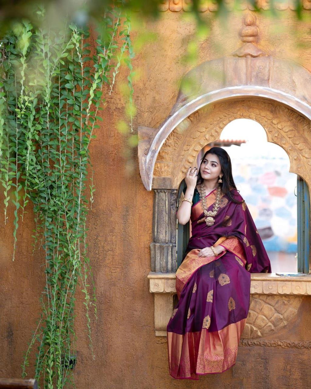 Sedative Wine Soft Silk Saree With Pacifying Blouse Piece