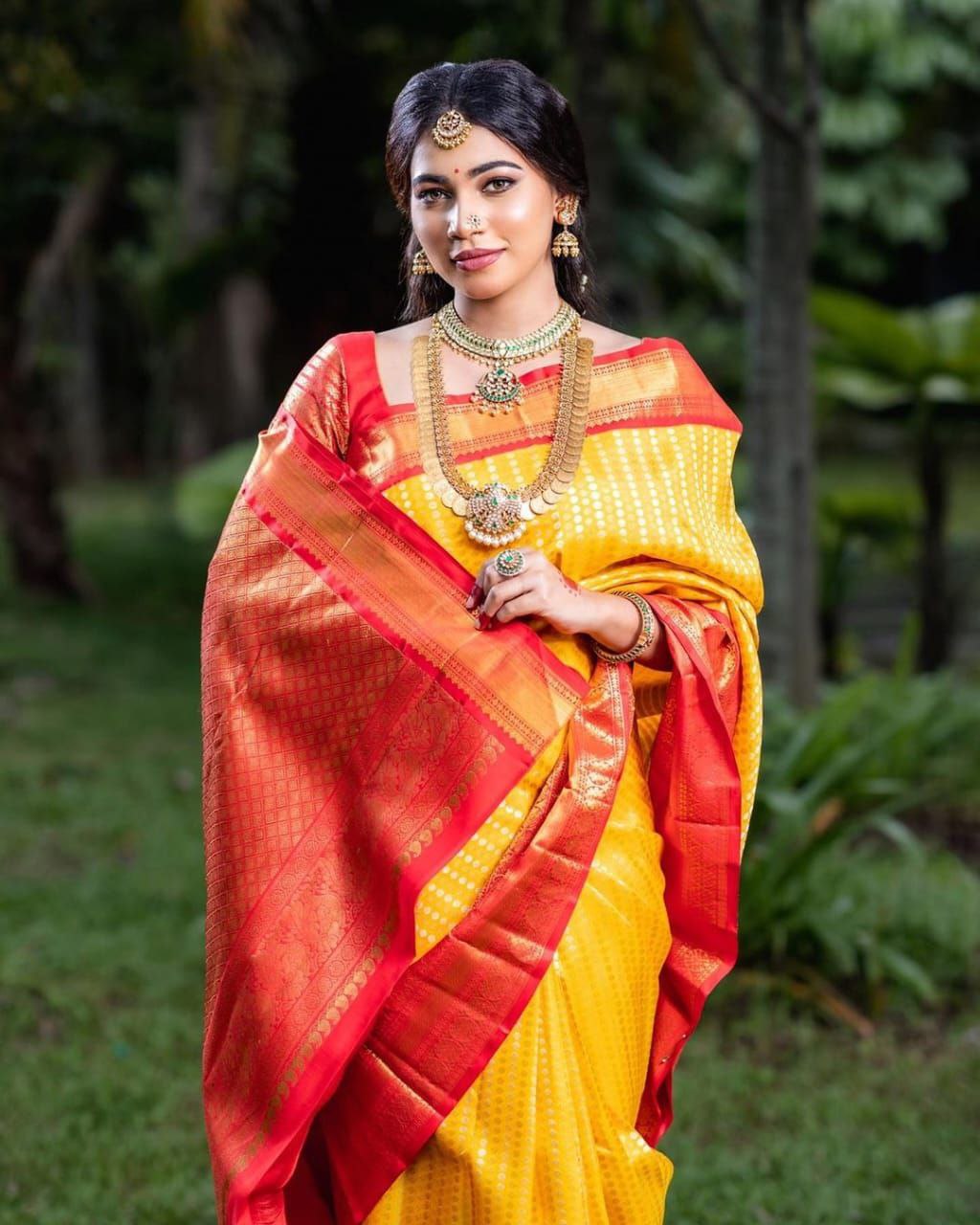 Soporific Yellow Soft Silk Saree With Therapeutic Blouse Piece