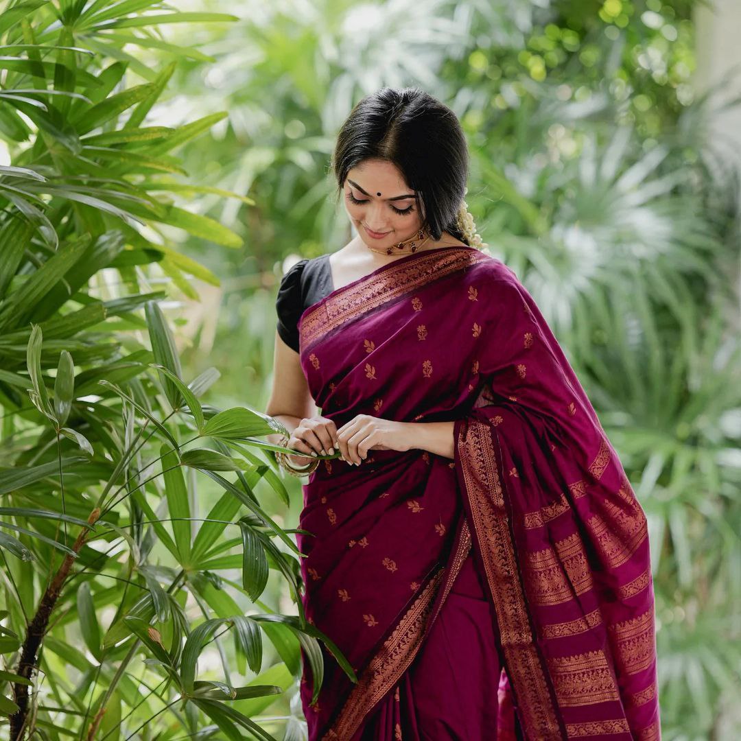 Silvery Purple Soft Silk Saree With Longevity Blouse Piece
