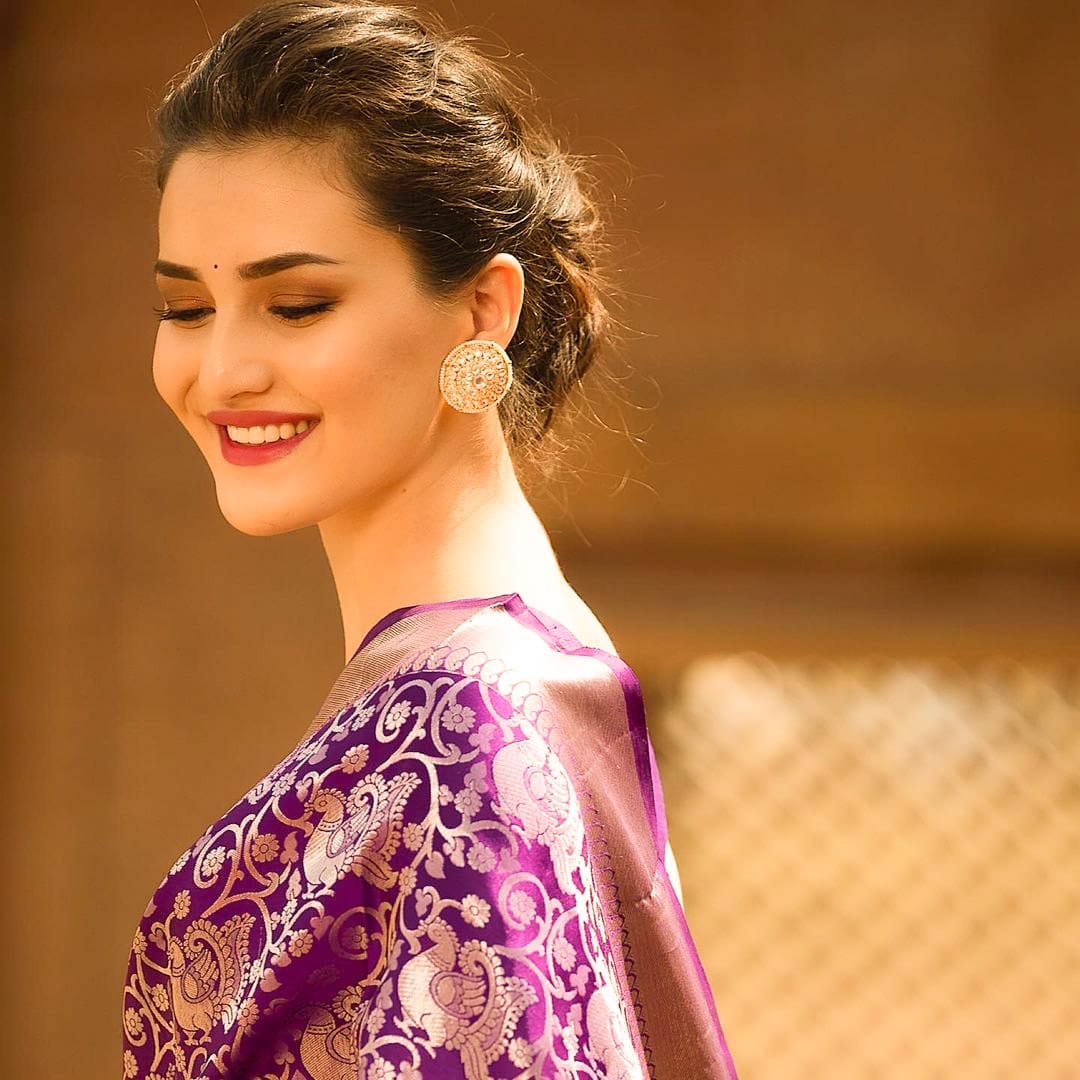 Superbly Purple Soft Silk Saree With Magnetic Blouse Piece
