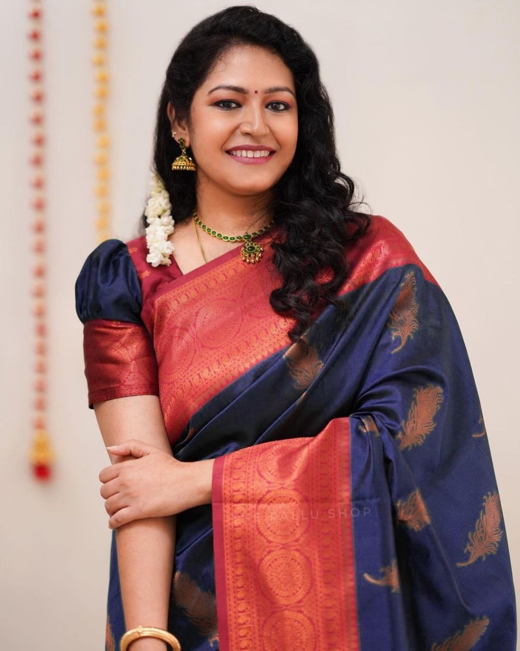 Wonderfully Blue Soft Silk Saree With Charming Blouse Piece