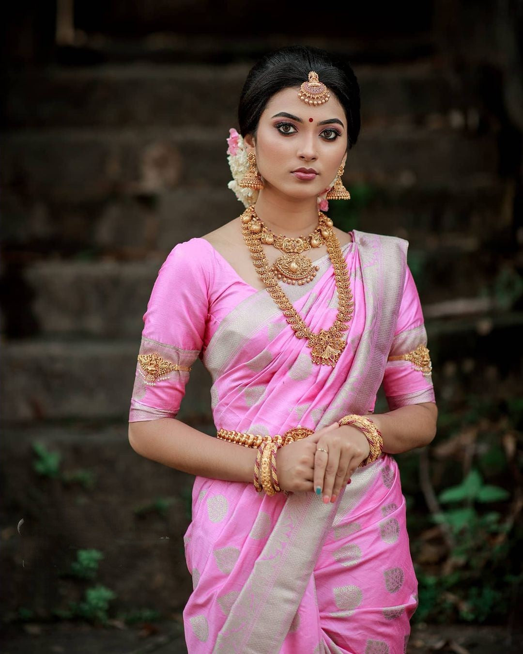Sublimely Pink Soft Silk Saree With Glisteringly Blouse Piece