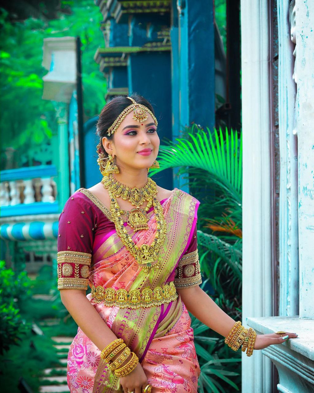Tempting Peach Soft Silk Saree With Smashing Blouse Piece